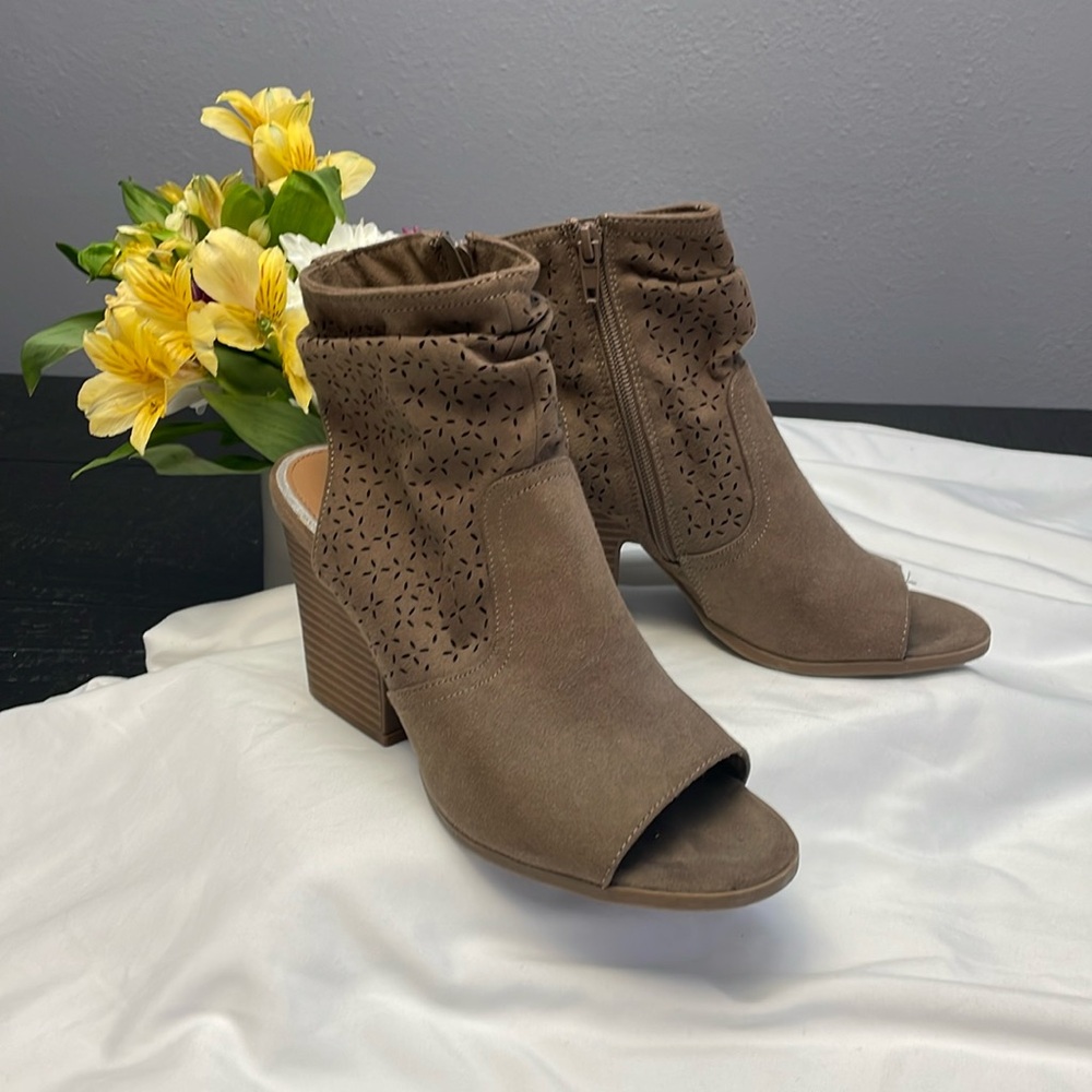 Sugar Women’s Open Toe Open Heel Shoes Size 7.5 VGUC